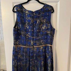 Tahari dress, like new